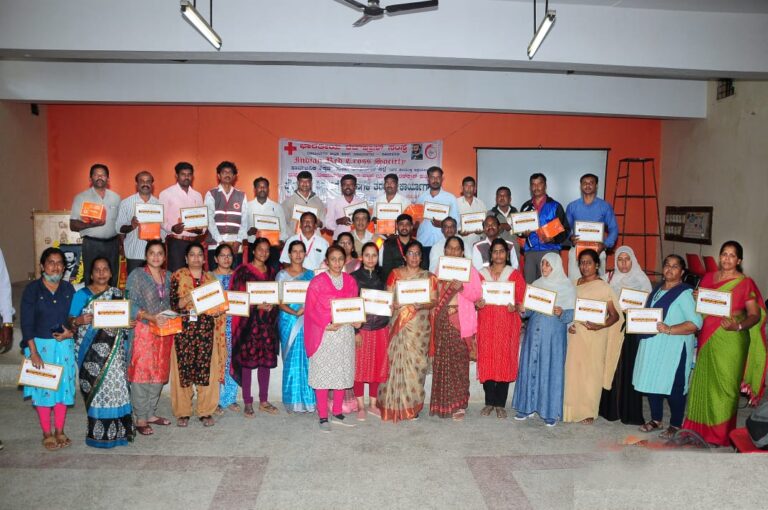 Certificate Distribution to Participated teachers  t